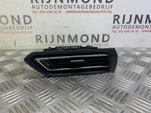 Used Dashboard vent Peugeot 308 (L3/L8/LB/LH/LP) 1.6 16V THP Price € 24,20 Inclusive VAT offered by Autodemontage Rijnmond BV