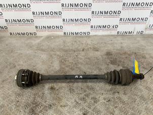Used Drive shaft, rear right BMW 3 serie (E90) 318i 16V Price € 36,30 Inclusive VAT offered by Autodemontage Rijnmond BV