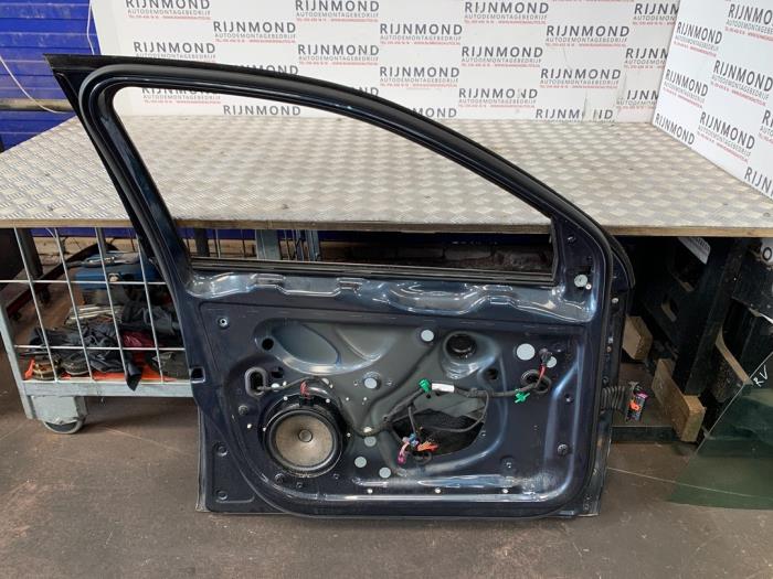 Tür 4-türig links vorne van een Volkswagen Golf VI Variant (AJ5/1KA) 1.6 TDI 16V 105 2010