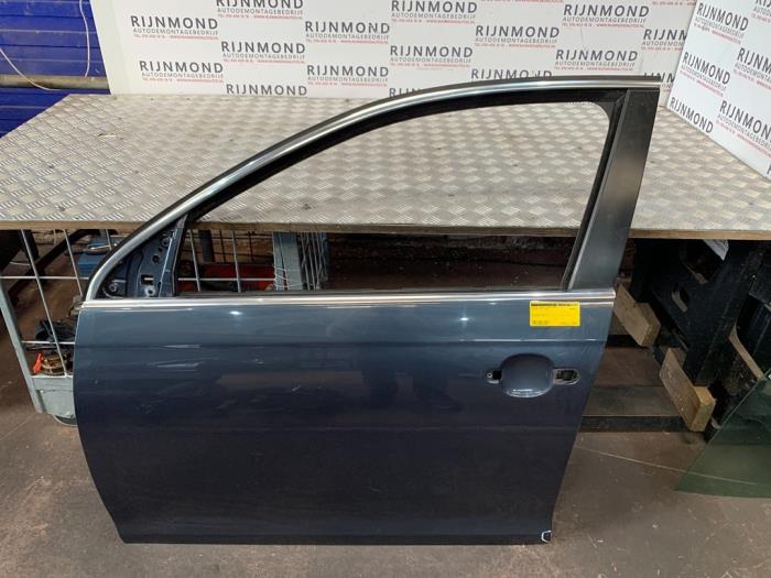 Tür 4-türig links vorne van een Volkswagen Golf VI Variant (AJ5/1KA) 1.6 TDI 16V 105 2010