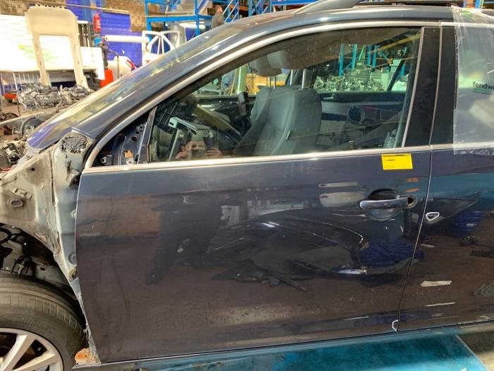 Tür 4-türig links vorne van een Volkswagen Golf VI Variant (AJ5/1KA) 1.6 TDI 16V 105 2010