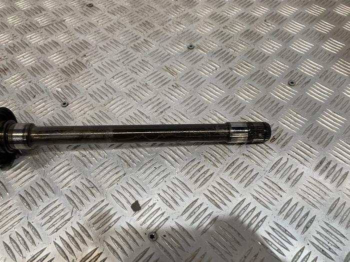 Front drive shaft, right from a BMW X3 (F25) xDrive20d 16V 2012