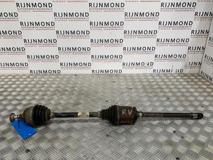 Front drive shaft, right from a BMW X3 (F25) xDrive20d 16V 2012