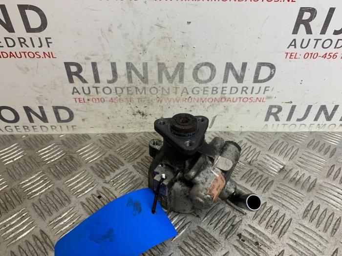 Usagé Pompe de direction Opel Combo 1.3 CDTI 16V ecoFlex Prix € 60,50 Prix TTC proposé par Autodemontage Rijnmond BV
