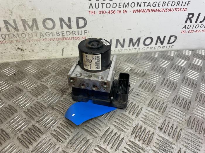 Usagé Bloc ABS Opel Combo 1.3 CDTI 16V ecoFlex Prix € 181,50 Prix TTC proposé par Autodemontage Rijnmond BV