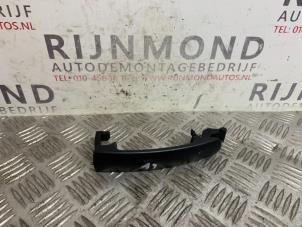Used Door handle 4-door, front left Volkswagen Polo V (6R) 1.0 12V BlueMotion Technology Price on request offered by Autodemontage Rijnmond BV