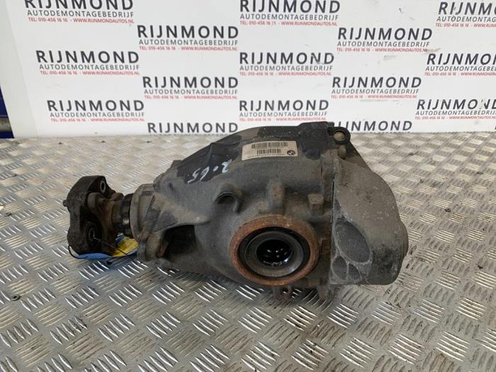 Rear differential from a BMW 1 serie (F20) 120d 2.0 16V 2013
