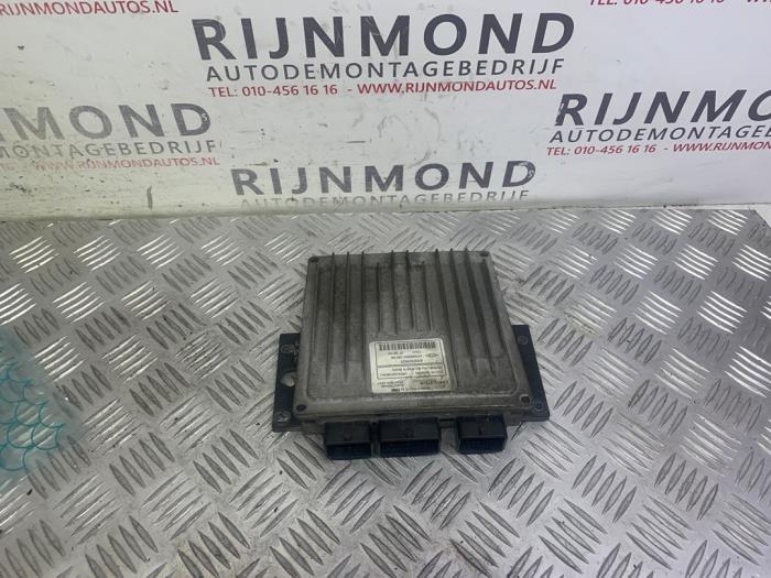 Used Engine management computer Renault Kangoo Express (FC) 1.5 dCi 65 Price € 120,00 Margin scheme offered by Autodemontage Rijnmond BV
