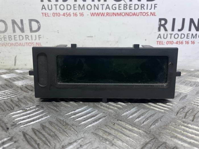 Begagnade Innerdisplay Nissan Primastar 2.0 dCi 90 Pris på förfrågan erbjuds av Autodemontage Rijnmond BV