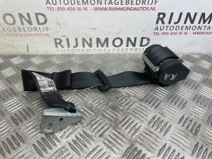 Used Rear seatbelt, right Volkswagen Golf VI (5K1) 1.6 TDI 16V Price € 36,30 Inclusive VAT offered by Autodemontage Rijnmond BV