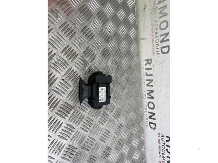 Begagnade Larmsensor BMW 3 serie (E92) 320i 16V Pris på förfrågan erbjuds av Autodemontage Rijnmond BV