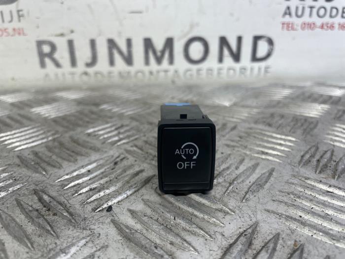 Usagé Commande start/stop Nissan Qashqai (J11) 1.3 DIG-T 140 16V Prix € 12,10 Prix TTC proposé par Autodemontage Rijnmond BV