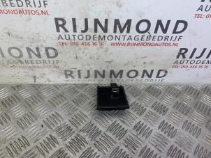 Used AUX / USB connection Volvo V40 (MV) 2.0 D2 16V Price € 48,40 Inclusive VAT offered by Autodemontage Rijnmond BV