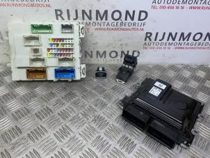 Used Ignition lock + computer Volvo V40 (MV) 2.0 D2 16V Price on request offered by Autodemontage Rijnmond BV