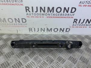 Used Tailgate handle Volvo V40 (MV) 2.0 D2 16V Price € 36,30 Inclusive VAT offered by Autodemontage Rijnmond BV