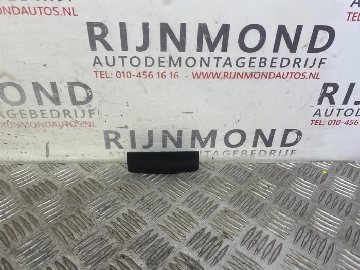 Begagnade Ljussensor Volkswagen Touareg (7LA/7L6) 5.0 TDI V10 Pris € 15,00 Marginaltabell erbjuds av Autodemontage Rijnmond BV