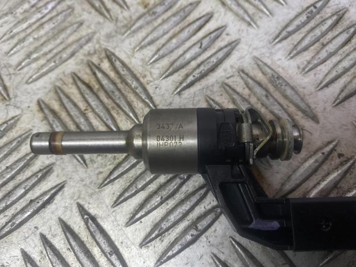 Injector (petrol injection) from a Seat Altea XL (5P5) 1.4 TSI 16V 2008