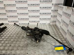 Used Steering box Peugeot 1007 (KM) 1.4 Price on request offered by Autodemontage Rijnmond BV