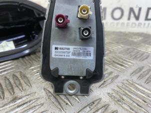 Antena z BMW 1 serie (F20) 120d 2.0 16V 2013