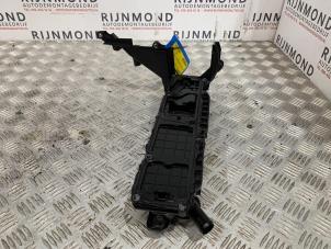 Ventildeckel van een Citroën C4 Cactus (0B/0P) 1.6 Blue Hdi 100 2016