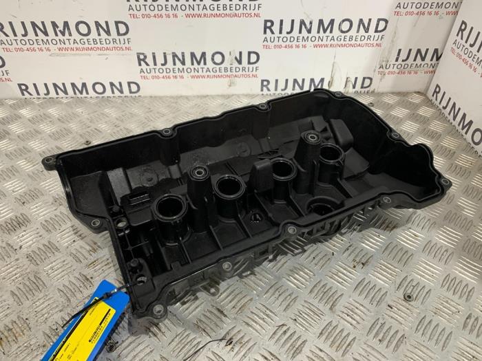 Ventildeckel van een Peugeot 207/207+ (WA/WC/WM) 1.4 16V Vti 2009