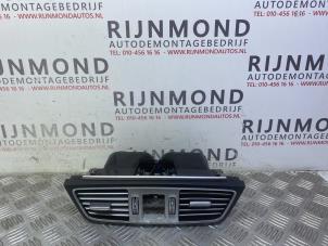 Usagé Grille aération tableau de bord Mercedes E (R207) E-350 CDI, d BlueTEC 3.0 V6 24V Prix € 151,25 Prix TTC proposé par Autodemontage Rijnmond BV