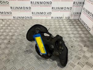 Used Front wheel hub Mercedes E (R207) E-350 CDI, d BlueTEC 3.0 V6 24V Price € 90,75 Inclusive VAT offered by Autodemontage Rijnmond BV