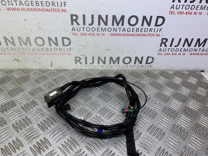 Używane Kabel (rózne) Mercedes E (R207) E-350 CDI, d BlueTEC 3.0 V6 24V Cena na żądanie oferowane przez Autodemontage Rijnmond BV