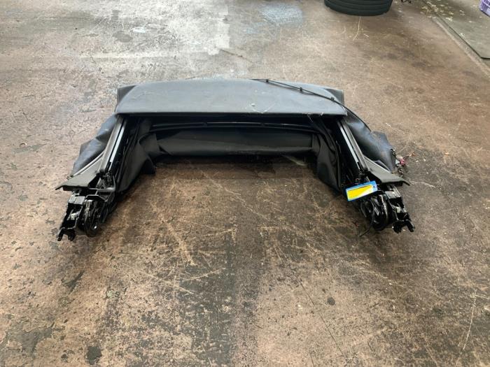 Używane Miekki dach cabrio Mini Mini Open (R57) 1.6 16V Cooper S Cena € 1.028,50 Z VAT oferowane przez Autodemontage Rijnmond BV