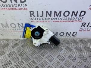 Used Door window motor Audi A4 Avant (B8) 2.0 TDI 16V Price € 24,20 Inclusive VAT offered by Autodemontage Rijnmond BV