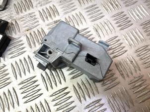 Ignition lock + computer from a Jaguar XE 2.0d 180 16V 2017