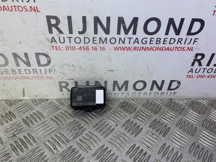 Begagnade Modul (diverse) Jaguar XE 2.0d 180 16V Pris € 72,60 Inklusive moms erbjuds av Autodemontage Rijnmond BV