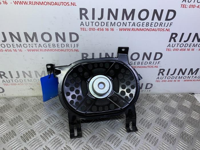 Używane Subwoofer Jaguar XE 2.0d 180 16V Cena na żądanie oferowane przez Autodemontage Rijnmond BV