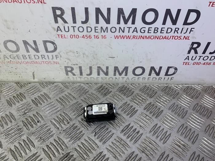 Usagé Module USB Jaguar XE 2.0d 180 16V Prix sur demande proposé par Autodemontage Rijnmond BV