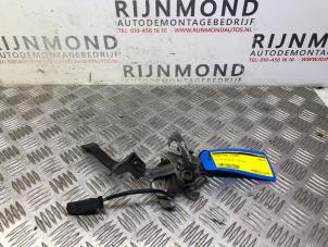 Used Bonnet lock mechanism Peugeot 3008 I (0U/HU) 1.6 16V THP 155 Price on request offered by Autodemontage Rijnmond BV