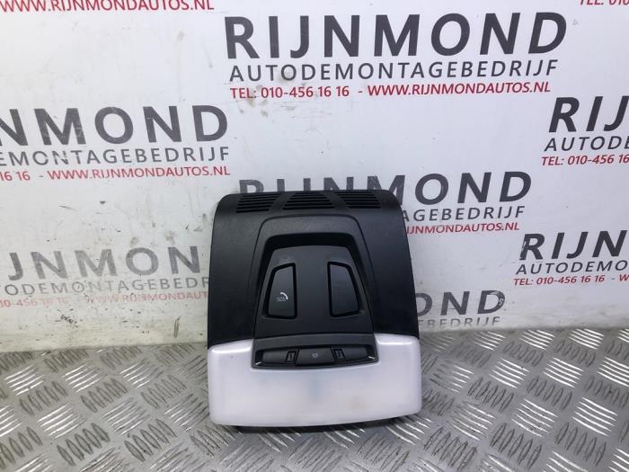Begagnade Innerbelysning, fram BMW 1 serie (F20) 118d 2.0 16V Pris € 60,50 Inklusive moms erbjuds av Autodemontage Rijnmond BV