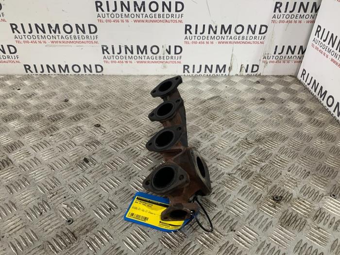 Exhaust manifold from a BMW X3 (F25) xDrive20d 16V 2012