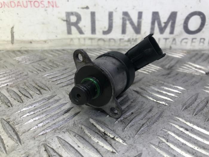 Fuel pressure sensor Renault Master III 2.5 dCi 120 FAP 0928400743