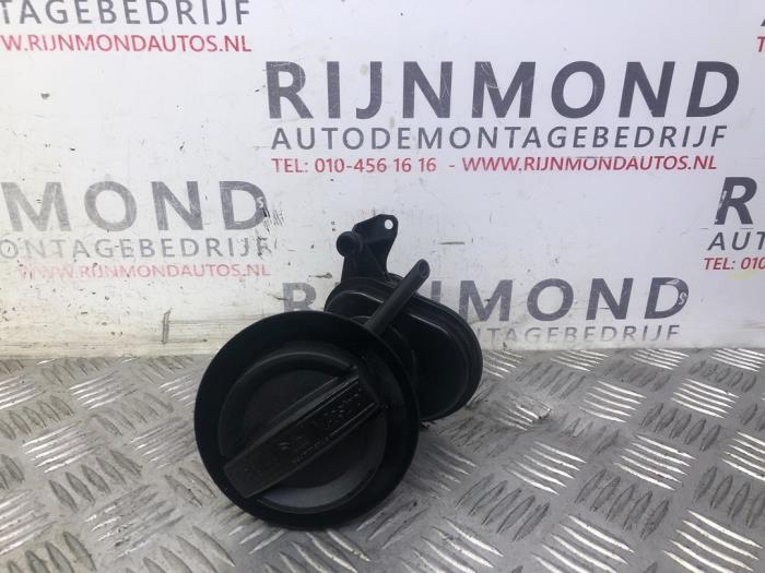 Gebrauchte Ölkappe BMW X3 (F25) xDrive20d 16V Preis auf Anfrage angeboten von Autodemontage Rijnmond BV
