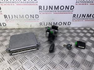 Used Ignition lock + computer Honda Civic (EP/EU) 1.4 16V Price on request offered by Autodemontage Rijnmond BV