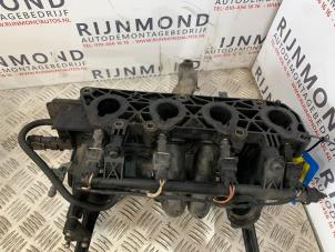 Ansaugbrugge van een Renault Clio II (BB/CB) 1.4 2001