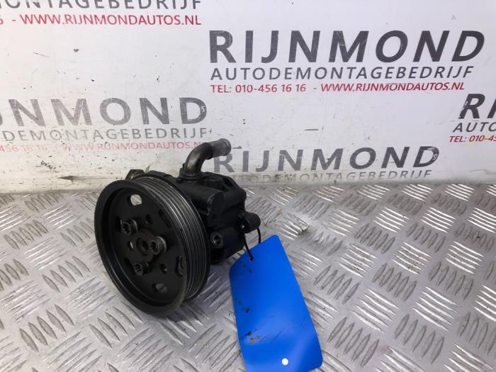 Begagnade Servostyrningspump Volkswagen Caddy III (2KA,2KH,2CA,2CH) 2.0 SDI Pris € 40,00 Marginaltabell erbjuds av Autodemontage Rijnmond BV