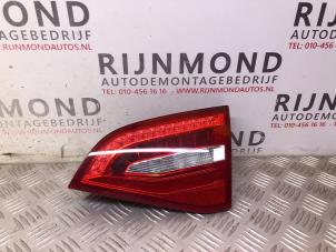 Usagé Feu arrière secondaire droit Audi A4 Avant (B8) 1.8 TFSI 16V Prix € 60,00 Règlement à la marge proposé par Autodemontage Rijnmond BV