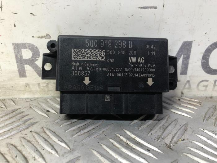 PDC Module from a Volkswagen Golf VII (AUA) 1.2 TSI 16V 2015
