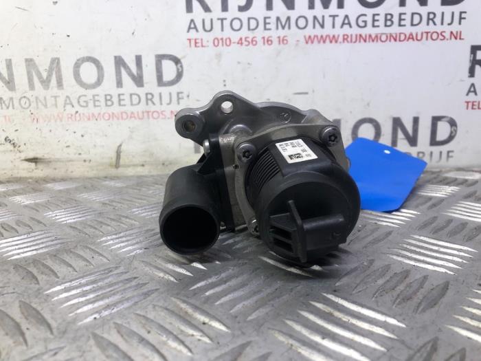 Secondary pump from a Audi A3 (8V1/8VK)  2017