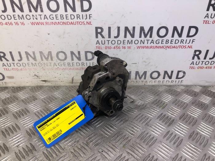 Gebrauchte Dieselpumpe Renault Master II (JD) 2.5 dCi 16V 100 Preis € 125,00 Margenregelung angeboten von Autodemontage Rijnmond BV