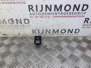 Gebrauchte AUX / USB-Anschluss Ford EcoSport (JK8) 1.5 TDCi Preis € 18,15 Mit Mehrwertsteuer angeboten von Autodemontage Rijnmond BV