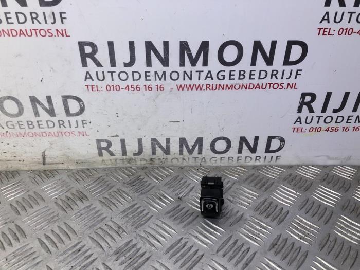 Usados Interruptor PDC Opel Insignia Sports Tourer 1.5 Turbo 16V 165 Precio de solicitud ofrecido por Autodemontage Rijnmond BV