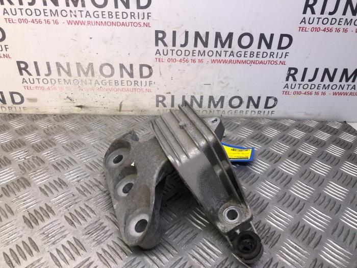 Used Engine mount Opel Insignia Sports Tourer 1.5 Turbo 16V 165 Price on request offered by Autodemontage Rijnmond BV