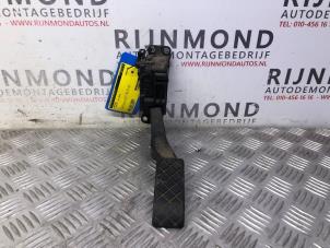 Used Accelerator pedal Volkswagen Transporter T5 2.0 TDI DRF Price on request offered by Autodemontage Rijnmond BV